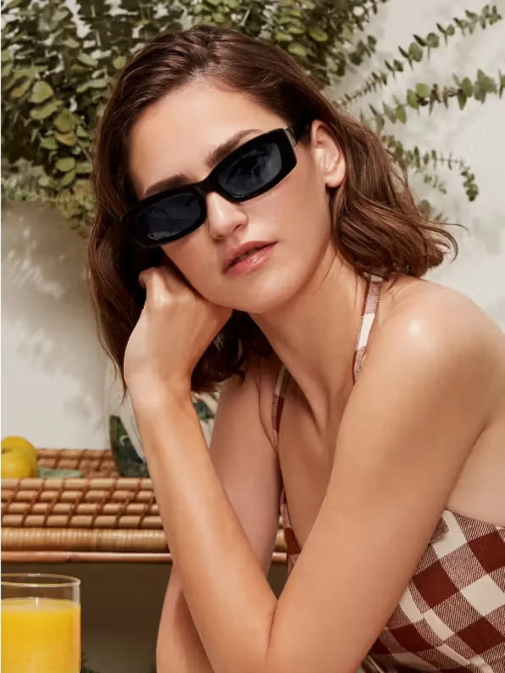 RARE REFORMATION Nina Sunglasses in Black